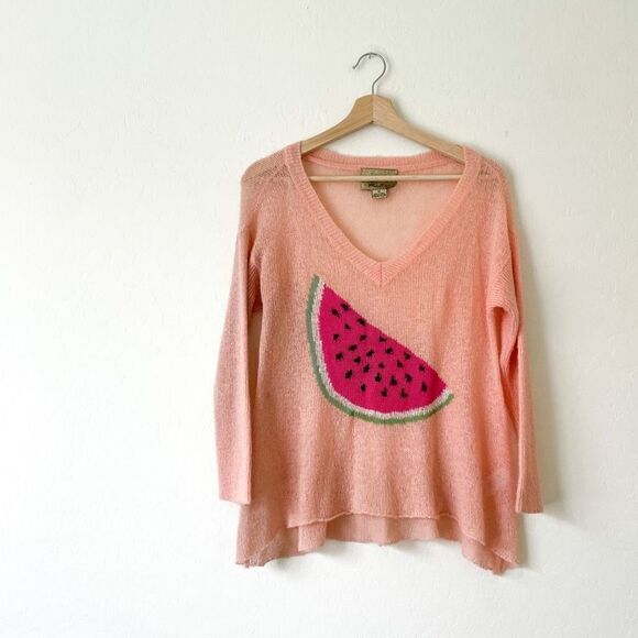 WILDFOX COUTURE Watermelon V-Neck in Peaches - Picture 3 of 13